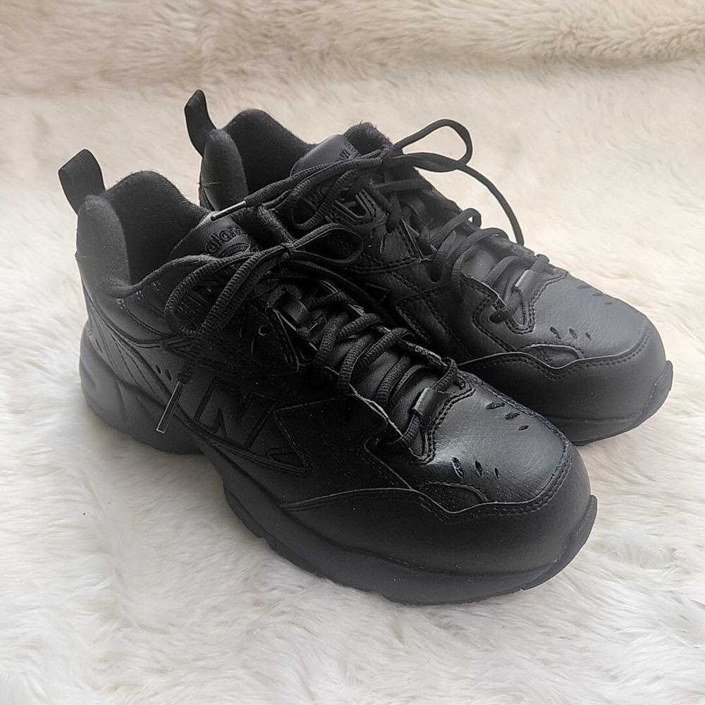 NIB New Balance Training Shoes Mens 7 4E Black Leather Cross Trainers MX608AB